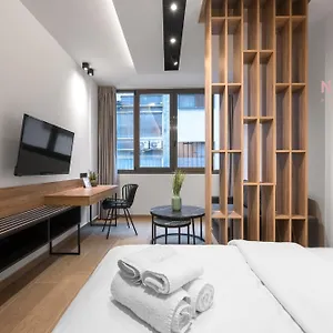Vellow Door, Nilie Hospitality Mgmt , Selanik Yunanistan