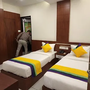 oyo-42688-adora-hotel-fathima-palace.kerala-hotels.net/
